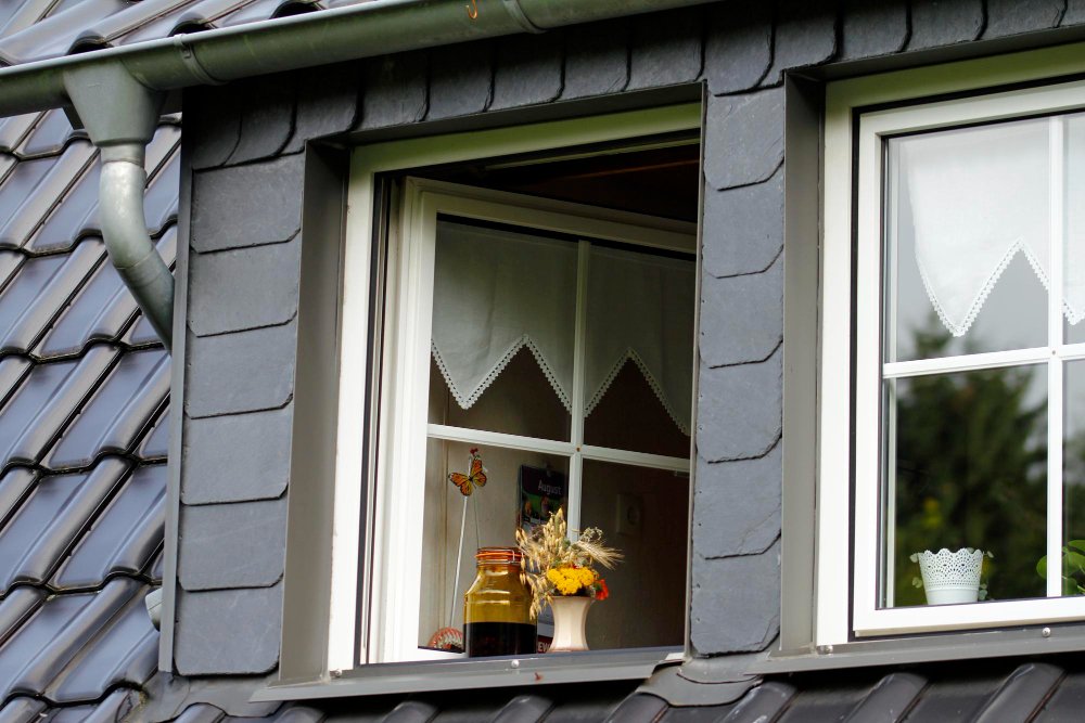 10 Bay Window Outside Trim Ideas That Elevate Curb Appeal